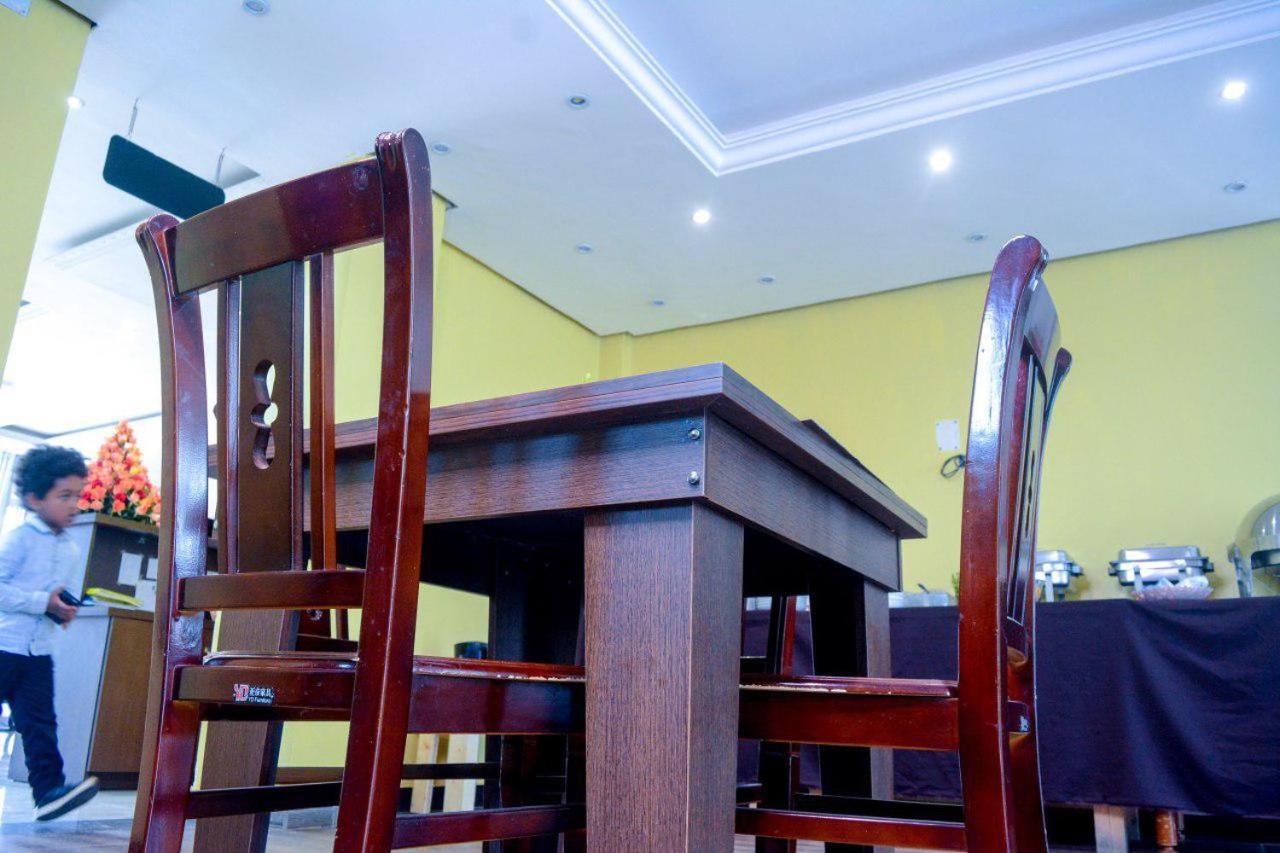 Melodie Hotel Addis Abeba Zewnętrze zdjęcie