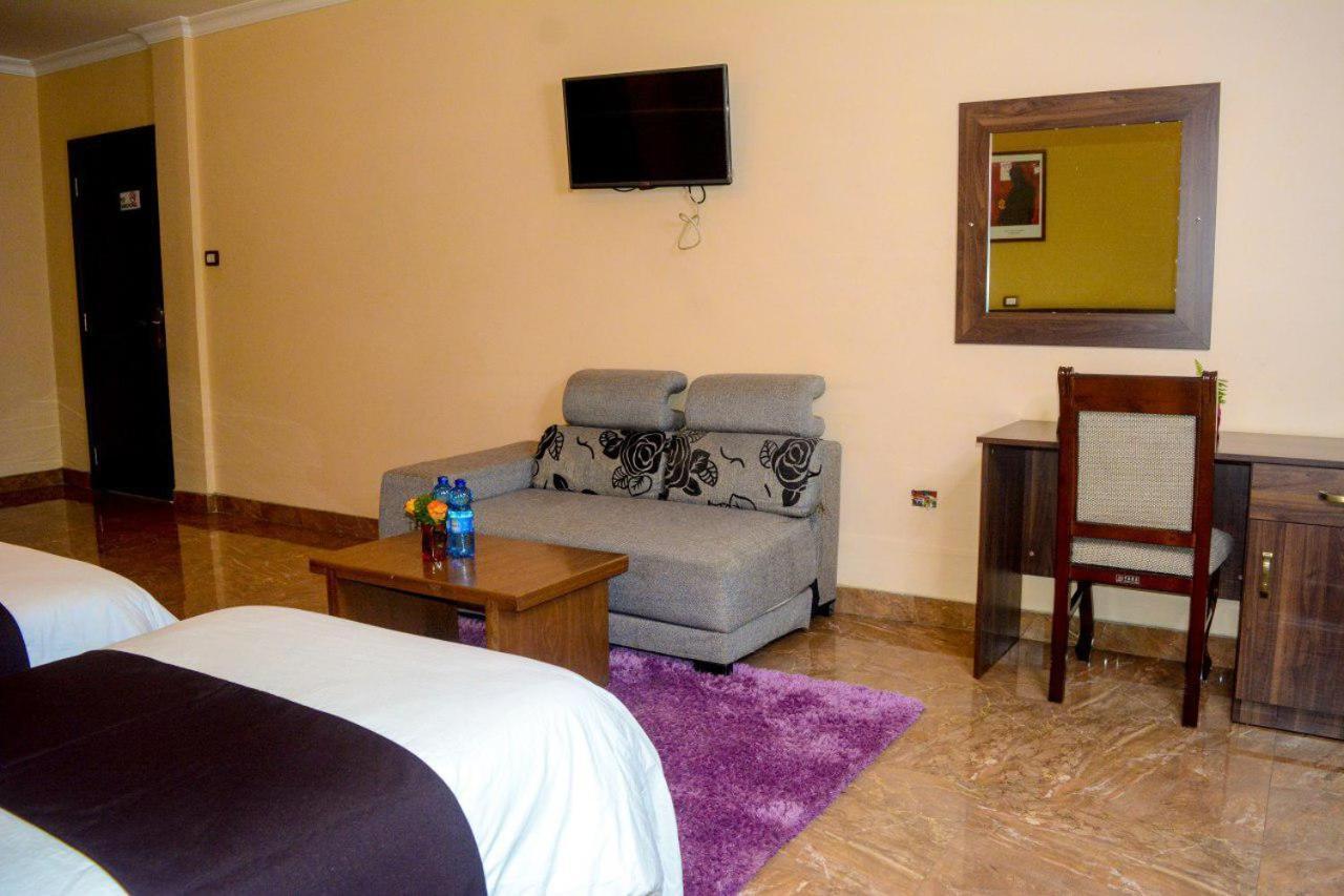 Melodie Hotel Addis Abeba Zewnętrze zdjęcie