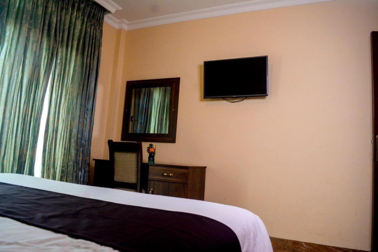 Melodie Hotel Addis Abeba Zewnętrze zdjęcie